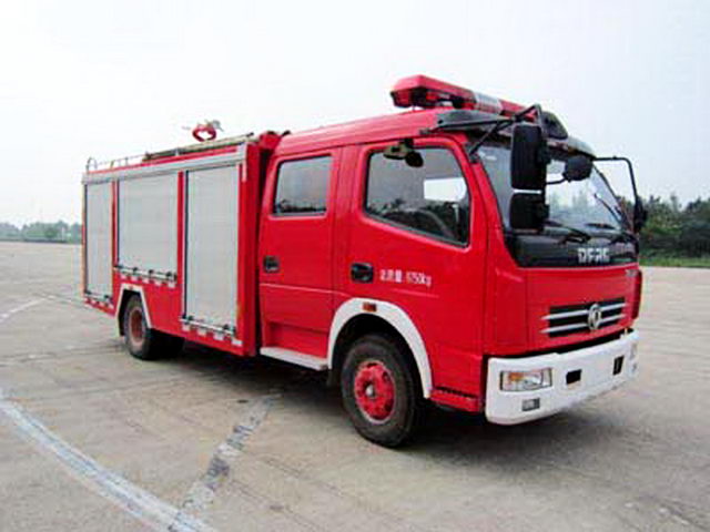 東風多利卡水罐/泡沫消防車